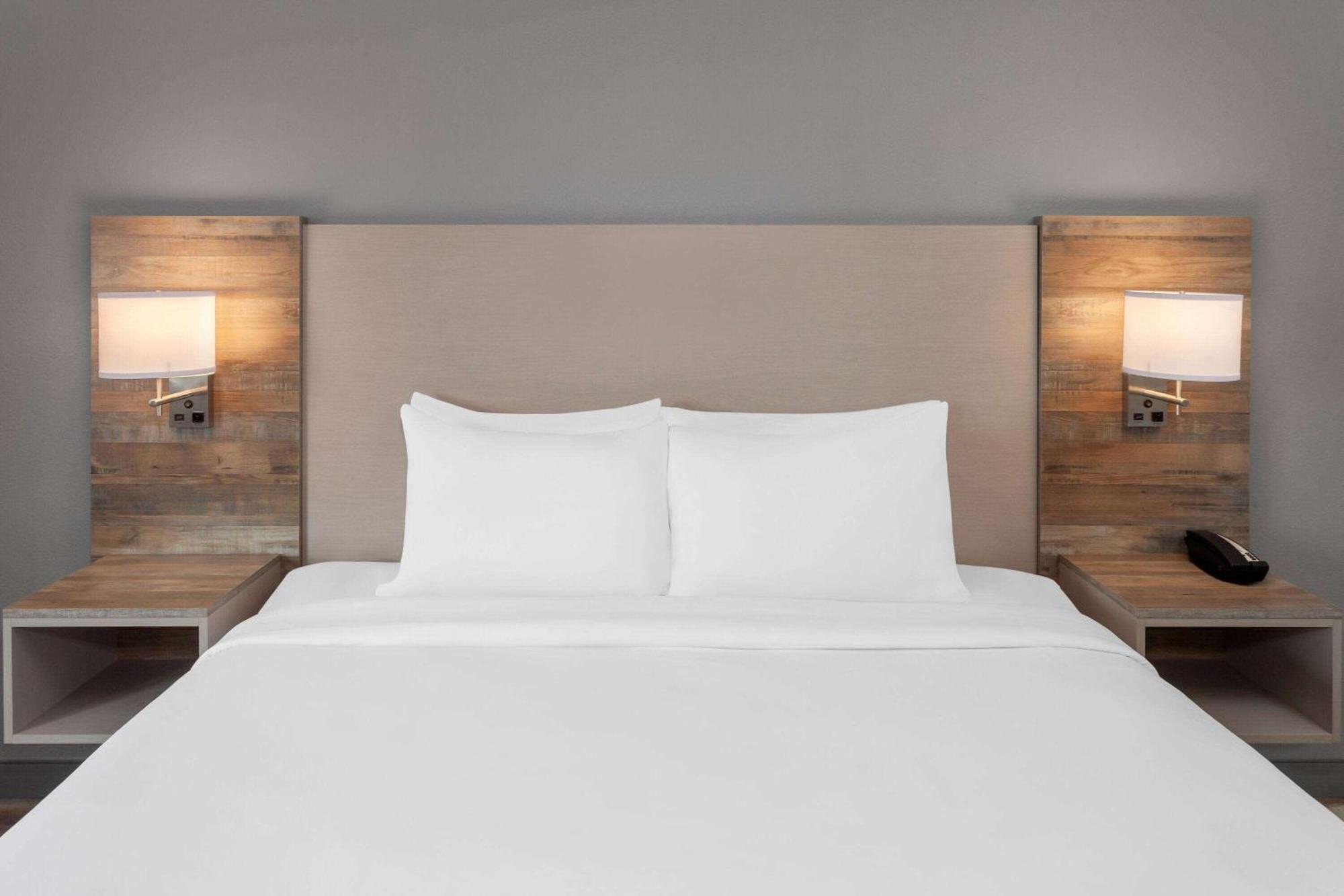 Links Bos Landen Hotel & Spa Of Pella, Trademark By Wyndham Exterior photo
