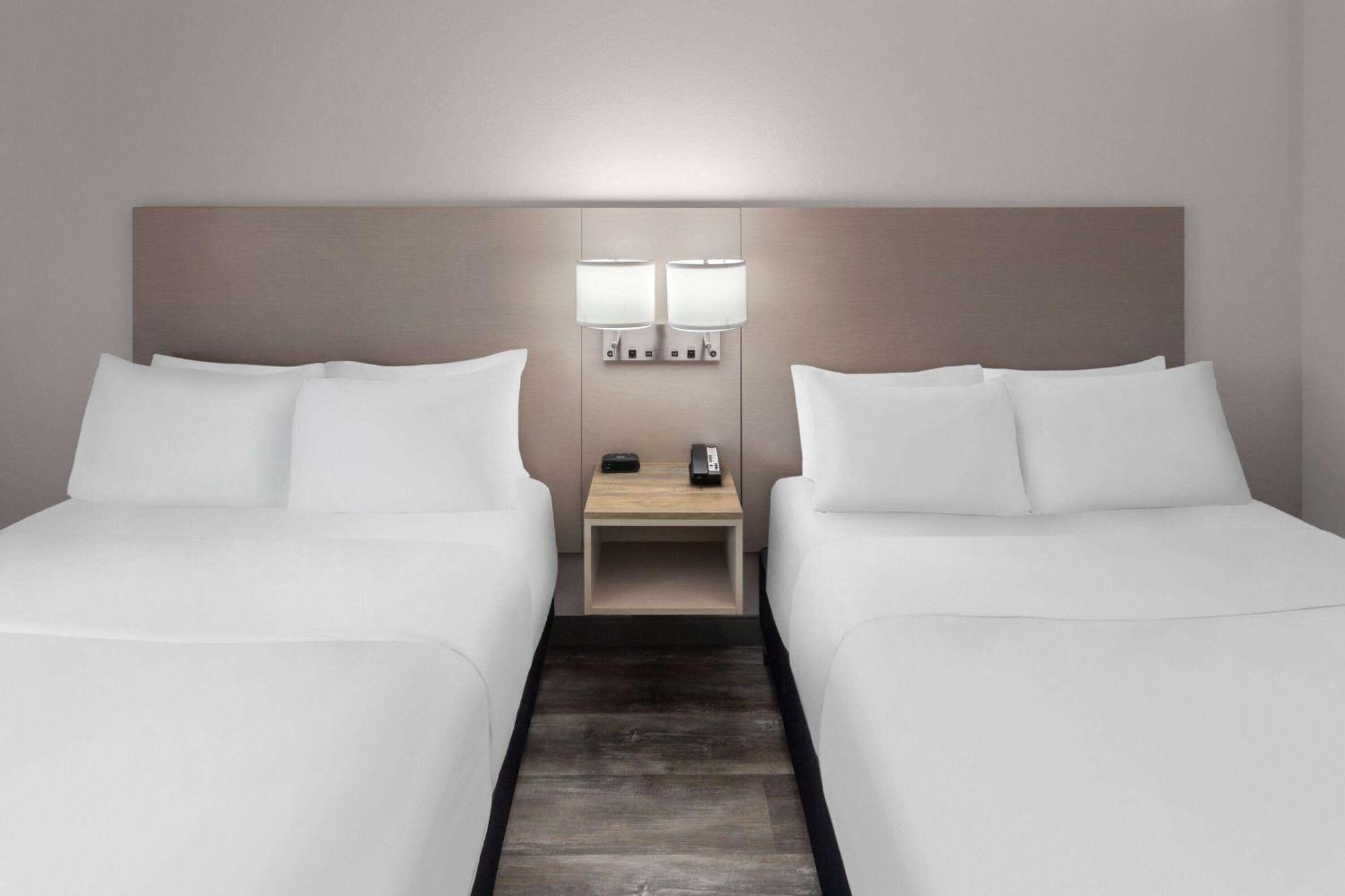 Links Bos Landen Hotel & Spa Of Pella, Trademark By Wyndham Exterior photo