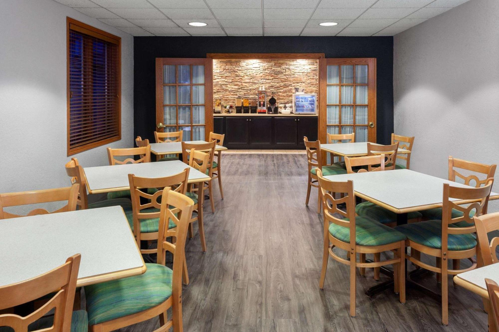 Links Bos Landen Hotel & Spa Of Pella, Trademark By Wyndham Exterior photo