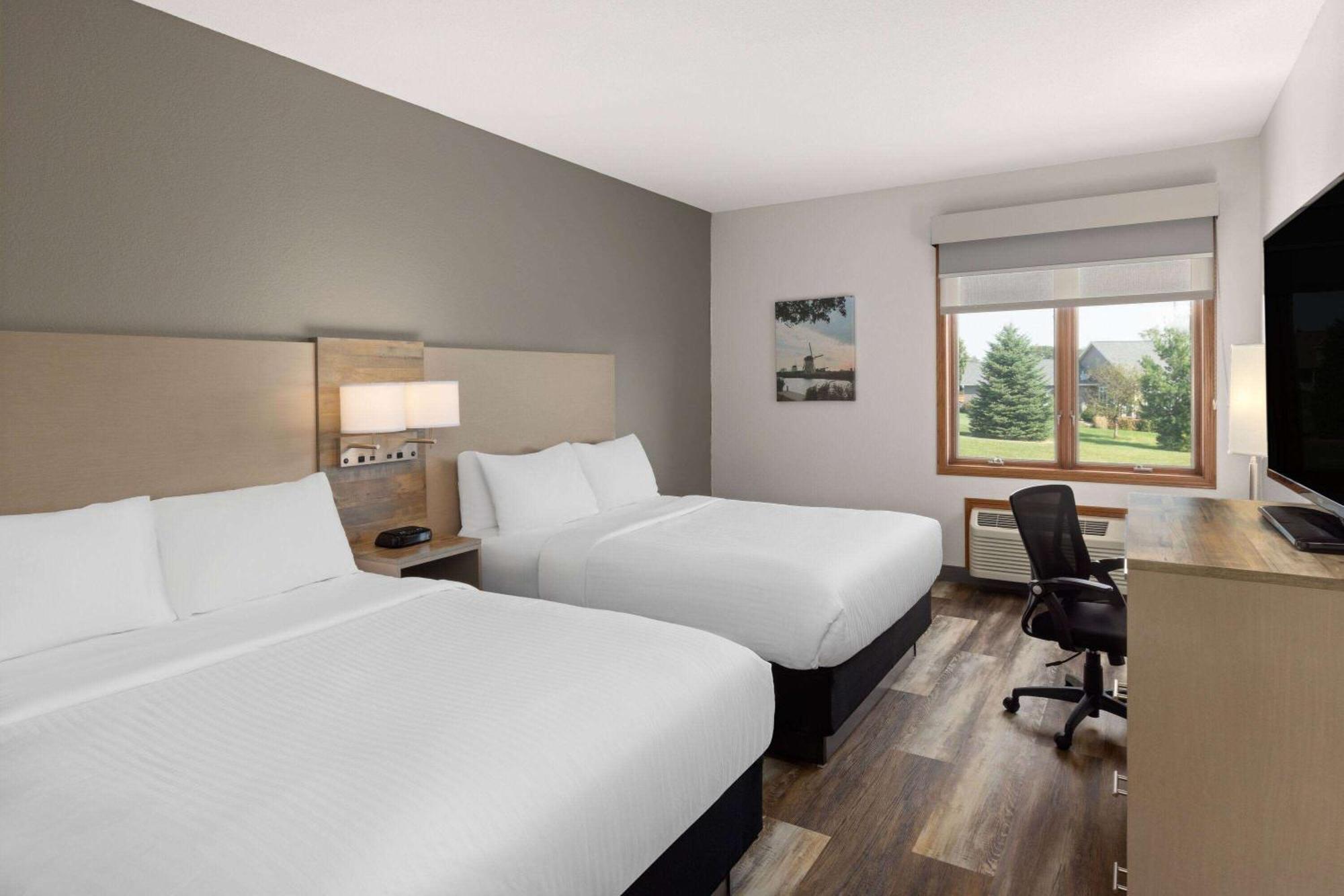 Links Bos Landen Hotel & Spa Of Pella, Trademark By Wyndham Exterior photo