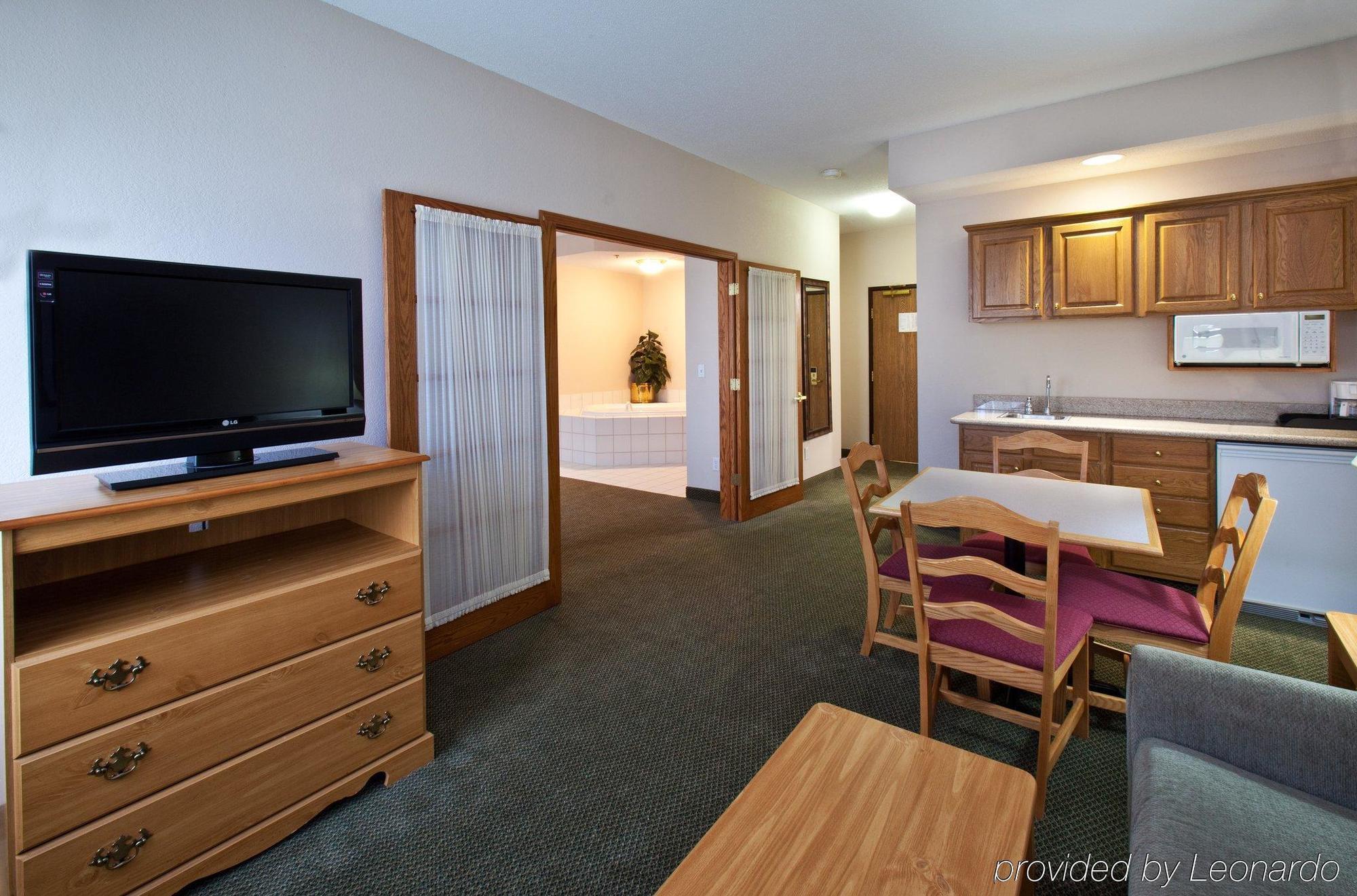 Links Bos Landen Hotel & Spa Of Pella, Trademark By Wyndham Room photo