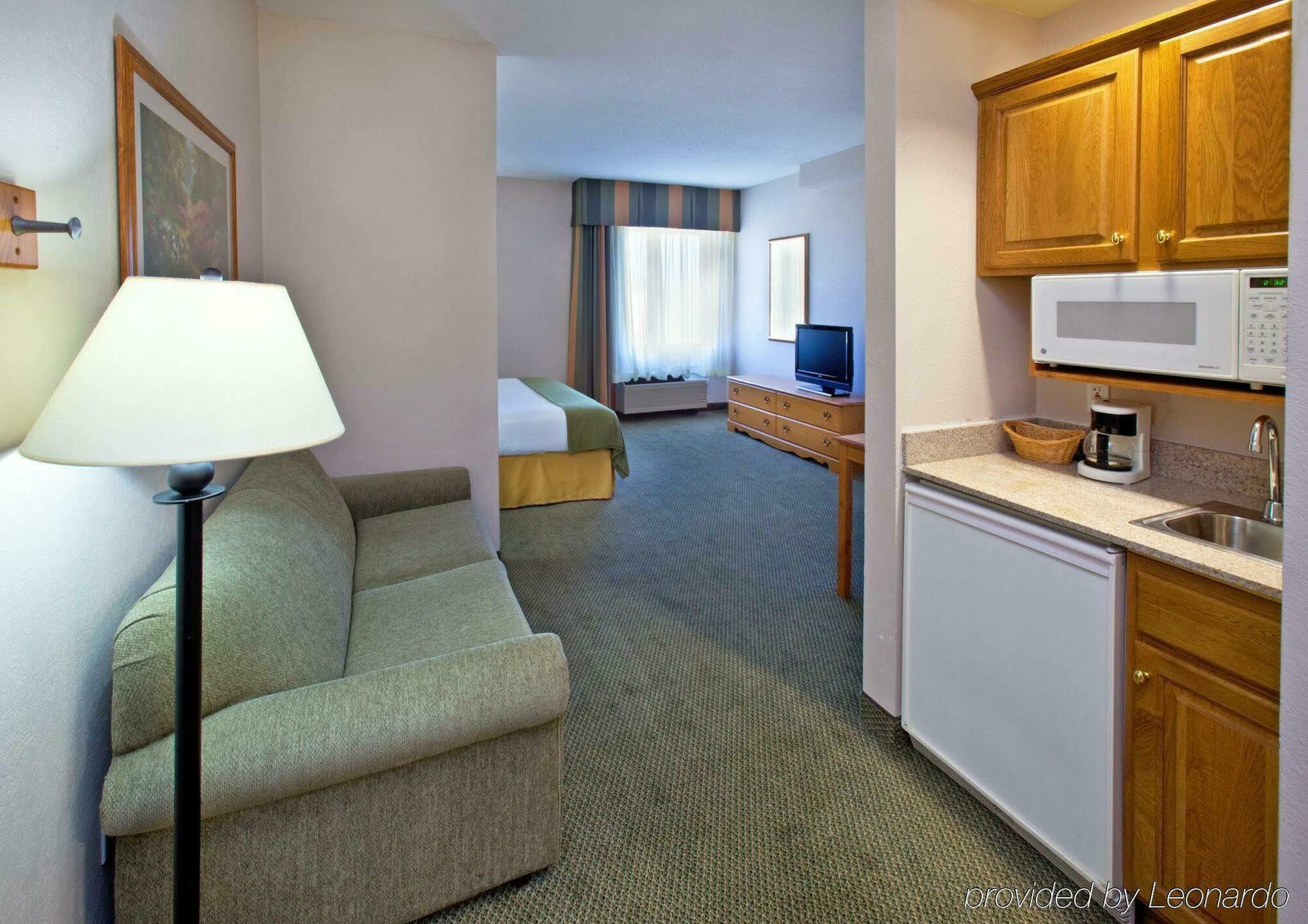 Links Bos Landen Hotel & Spa Of Pella, Trademark By Wyndham Room photo
